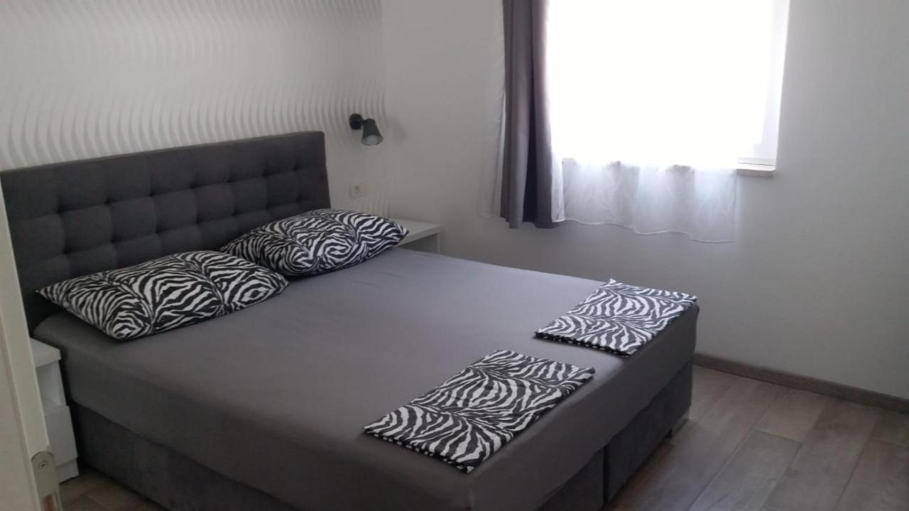 Apartment Mira II Драшнице Екстериор снимка